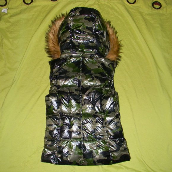 New Aqua Faux Fur-Trim Camo Puffer Vest  sz XS - Picture 7 of 9